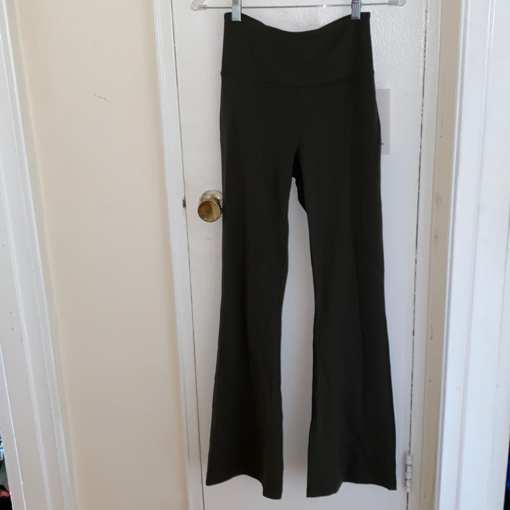 NWT LULULEMON GROOVE PANT SHR FLARE “NULU” SIZE 6